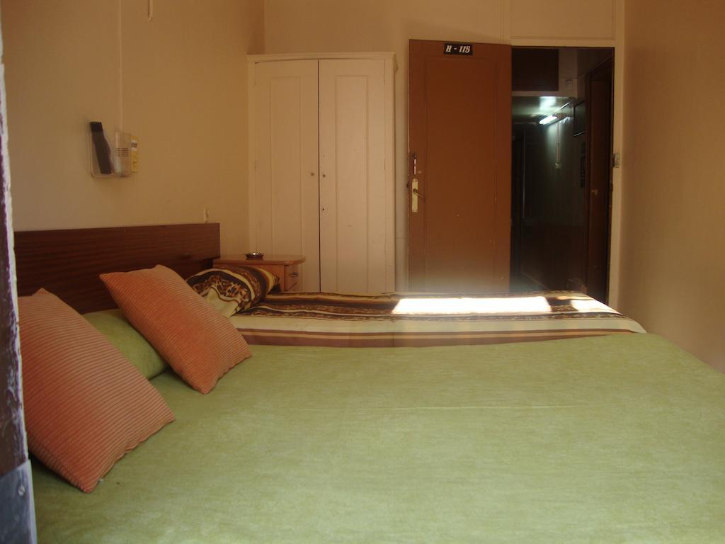 Hostel Turisol Barcelona Habitación foto